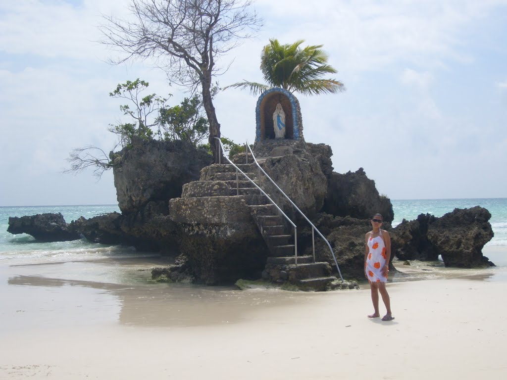 Grotto ng Boracay by Marnelli