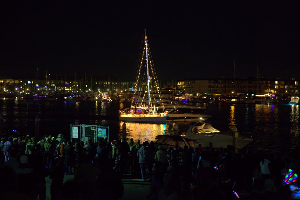 Christmas parade in Marina del Rey, CA, USA by alek solo