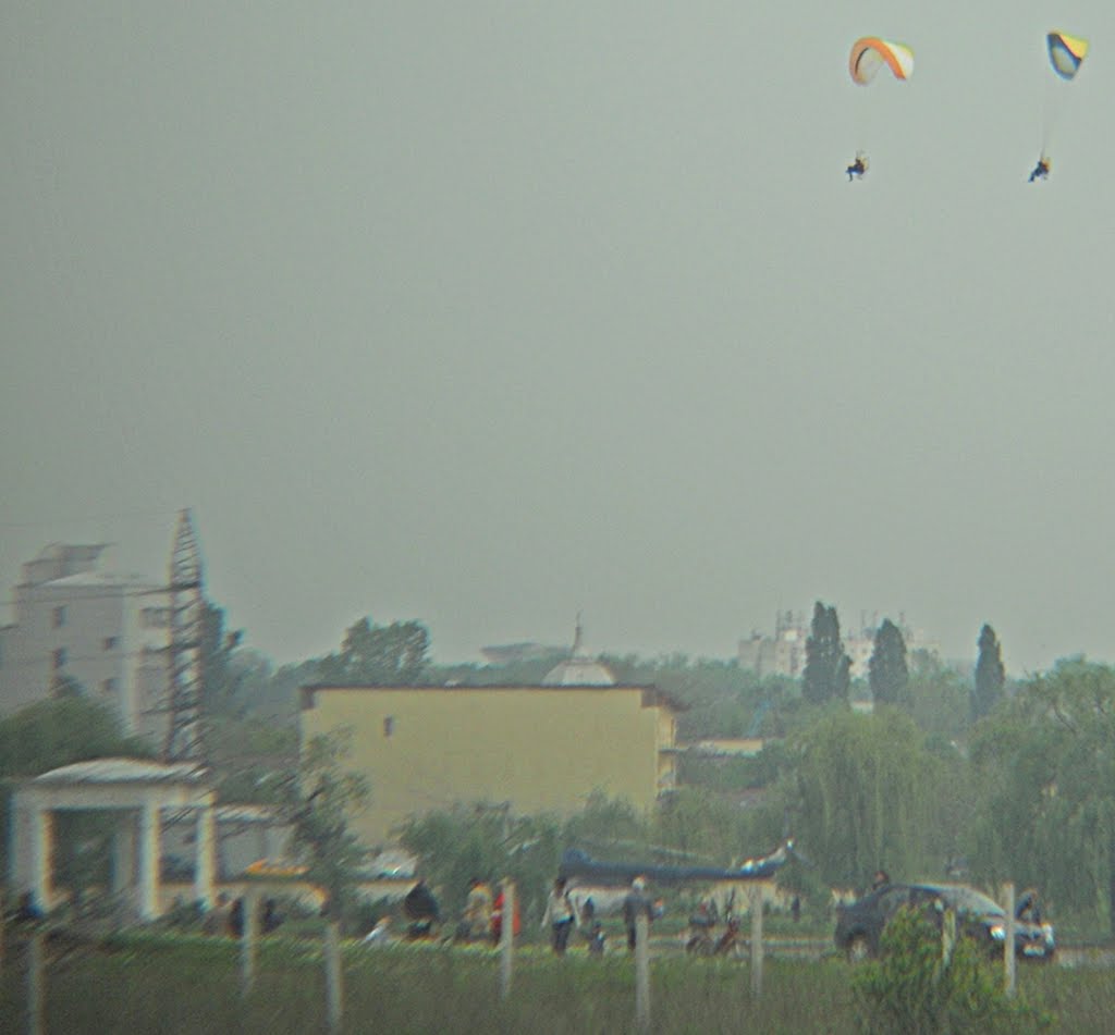 Festivalul AeroNautic Show ediţia 2 - Acrobații aeriene (Lacul Morii) by search_me71