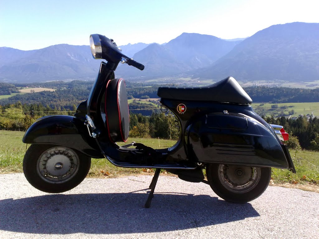 Plöschenberg / Season Closing Vespa by VELOCE