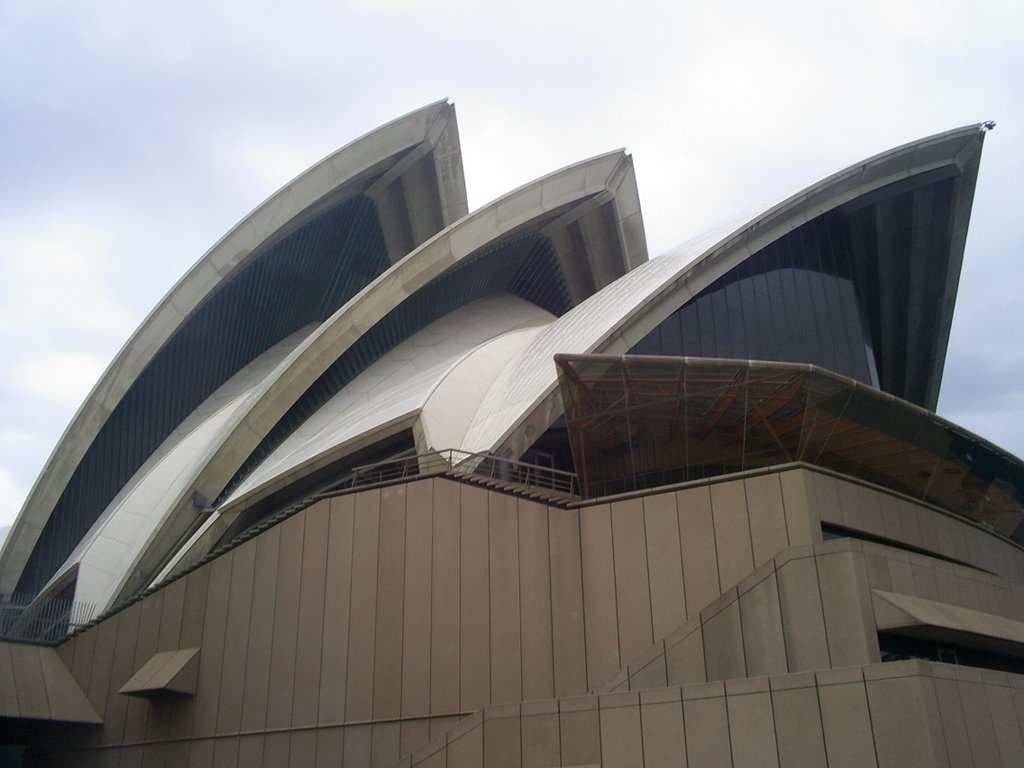 Sydney Opera House by Mike P