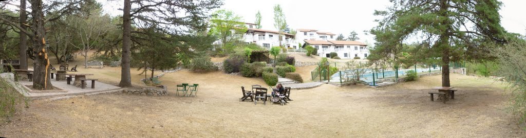 Panorámica Cabañas Las Ardillas by Leo Lentini