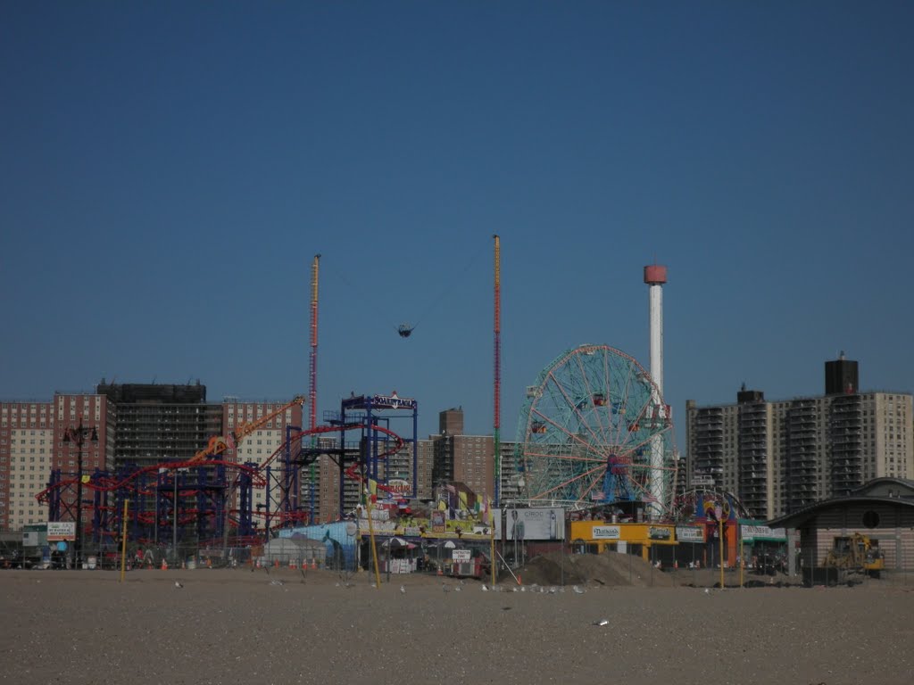 Coney Island by Bart Verschaeren