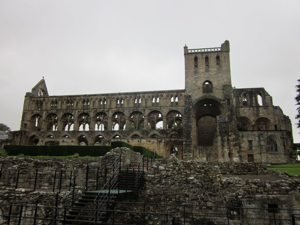 Jedburgh Abbey by MalteLauridsBrigge