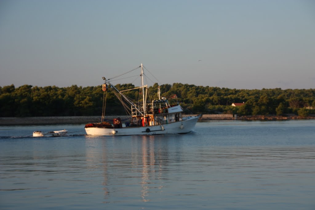 Milna otok Brač by Egon Likar