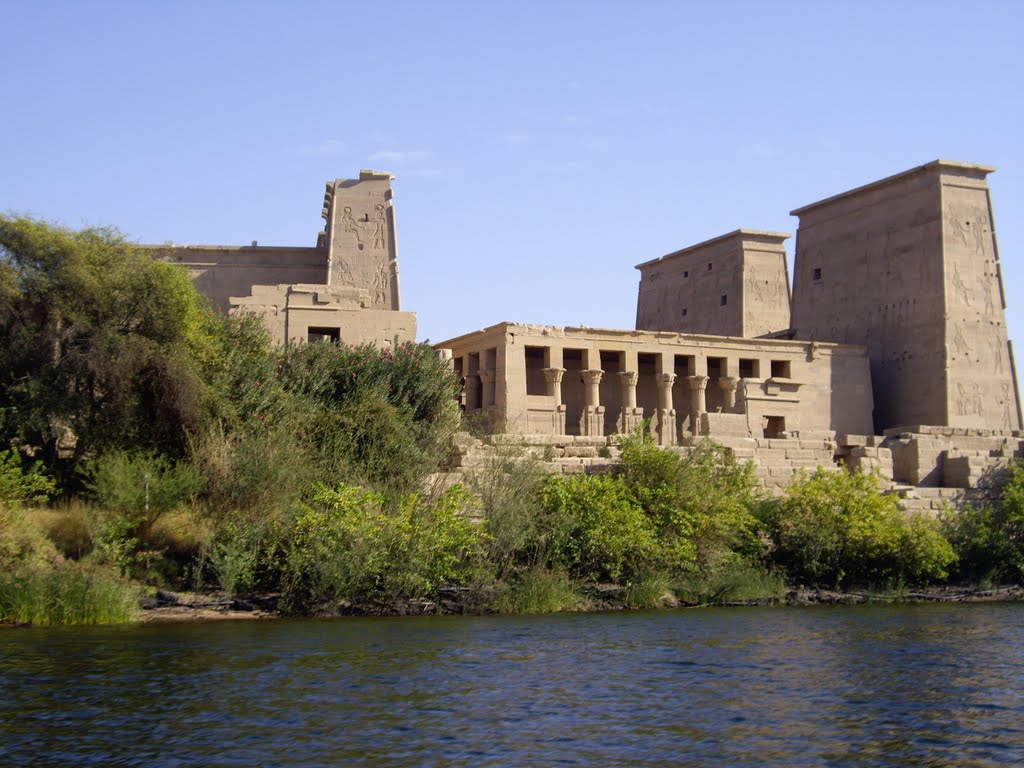 Île de Philae by areno62