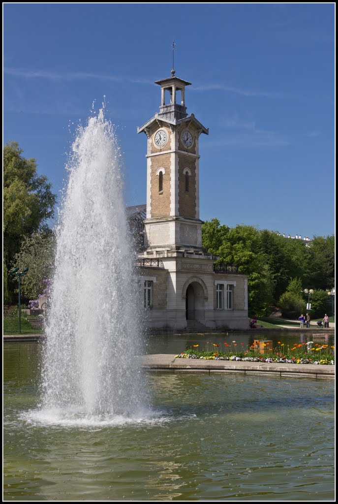 La fontaine du parc Georges Brassens by François T