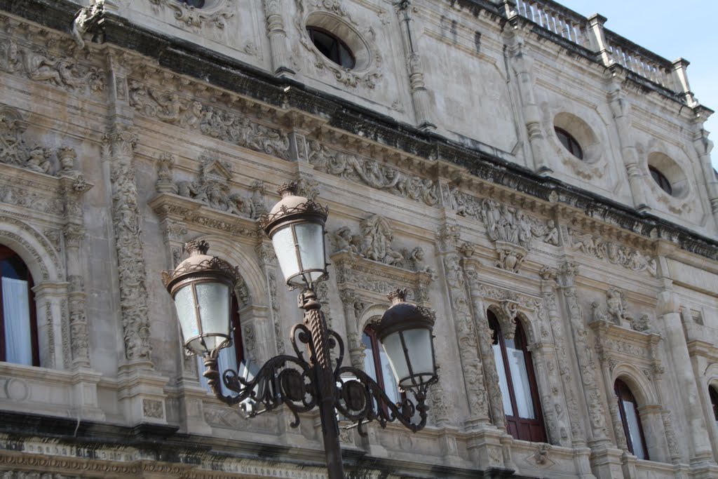 Ayuntamiento de Sevilla by Angel Madrileño