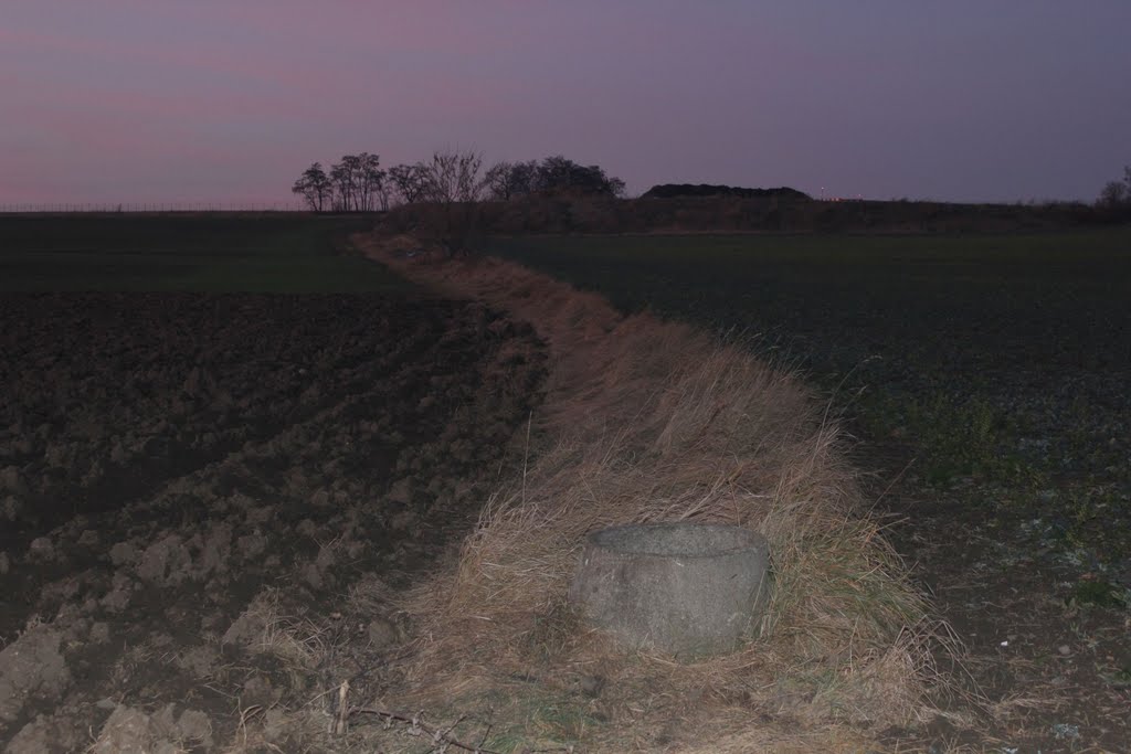 Boundary between monotonous fields by AlesScifilm