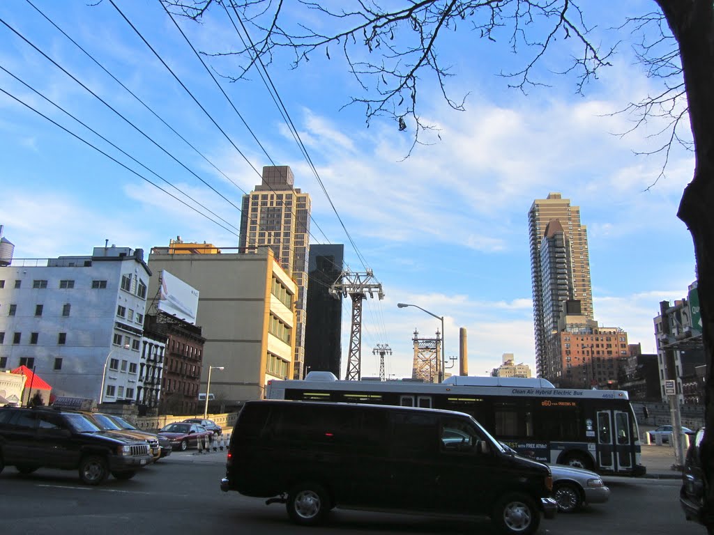 Roosevelt Island Tram by Adam Elmquist