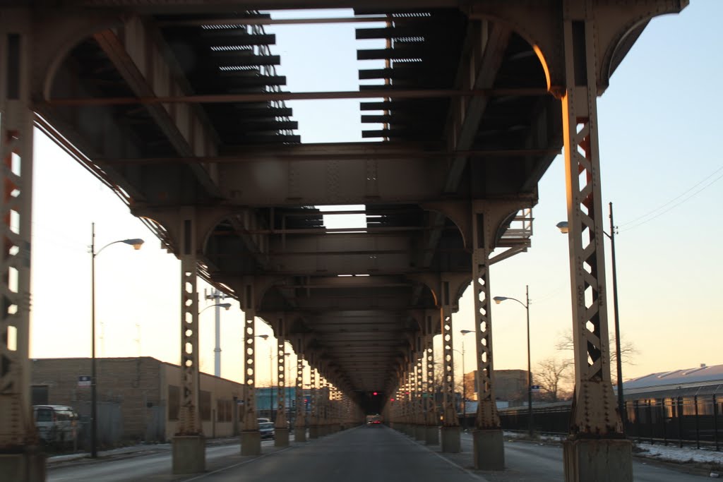 Under the "L" tracks by epodewell