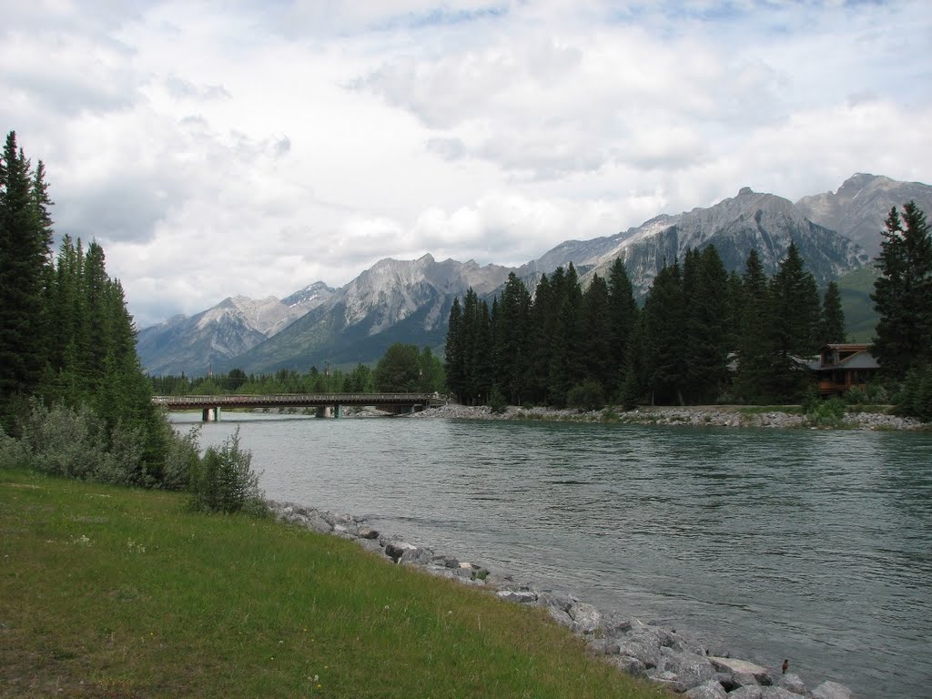 Bow River, Canmore by Amandyg