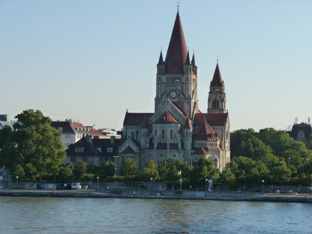 Heiliger Franz von Assisis Jubiläumskirche, Wien, Austra by Fredy Kim