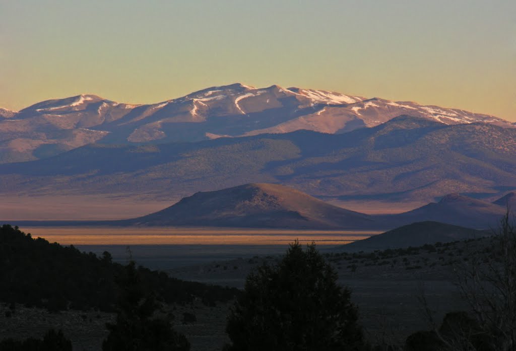 The High Bald Peaks of the Medicine Range (telephoto) by Ralph Maughan