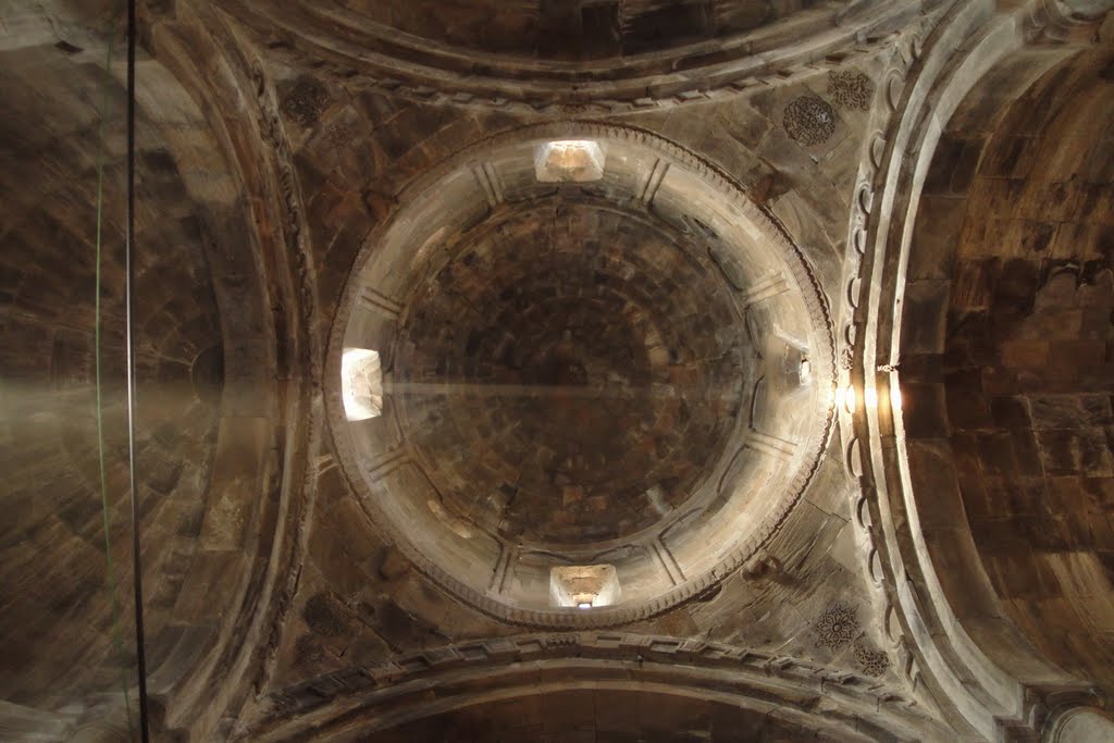 Vanq, Gandzasar monastery, interior by vahemart