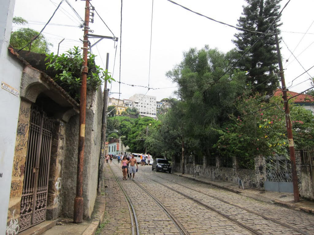 Near the Church of Santa Teresa by mohnu mohnu