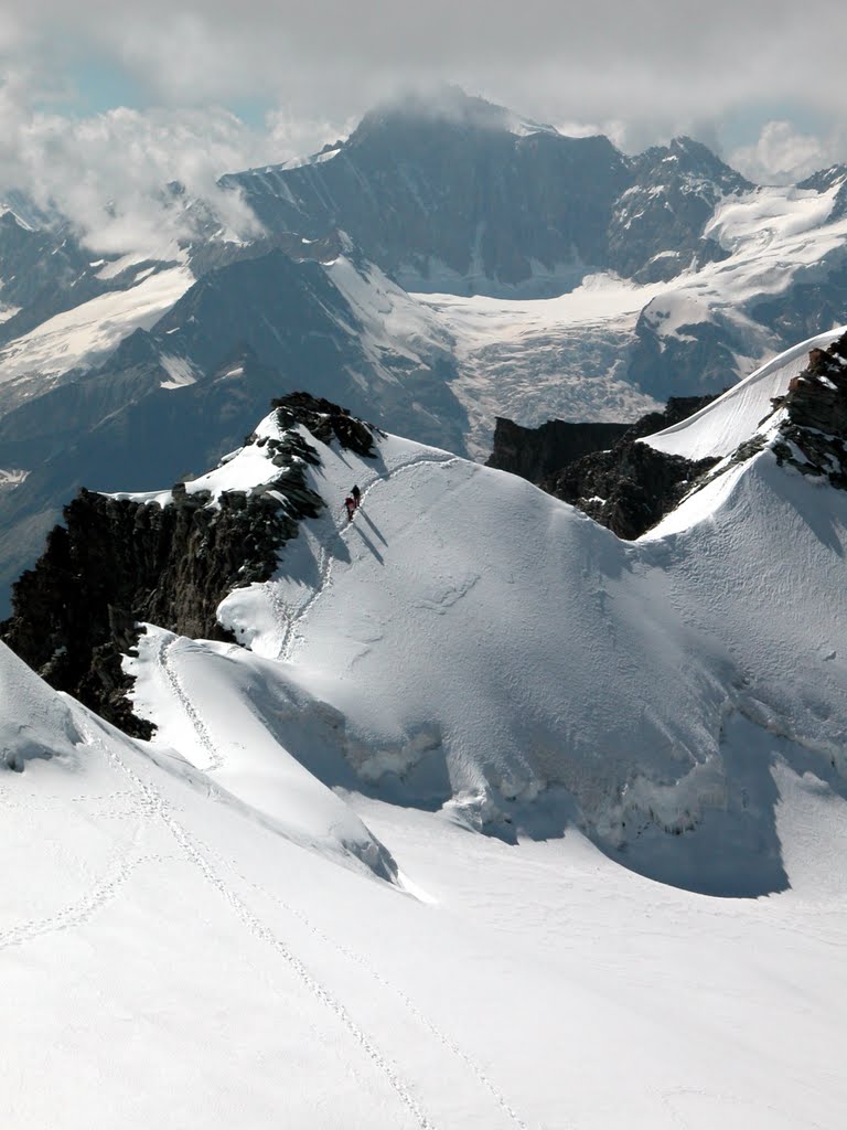 Feejoch and way back Zinalrothorn from Allalin by RonPanoramio