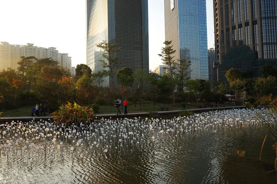 花城广场(Pool in Huacheng Square) by NexRIP