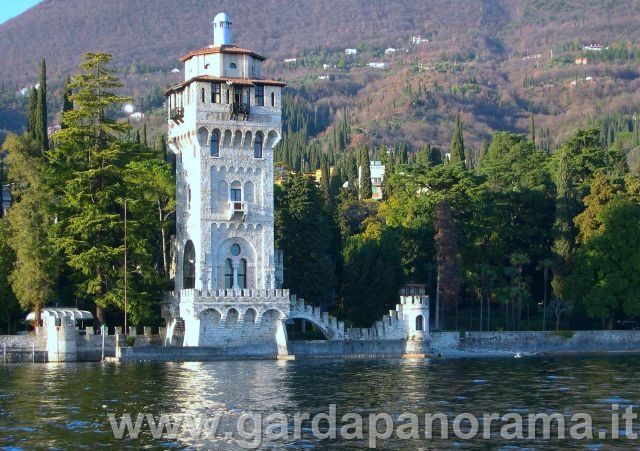 La Torre, Gardone Riviera, lago di Garda by gardapanorama.it