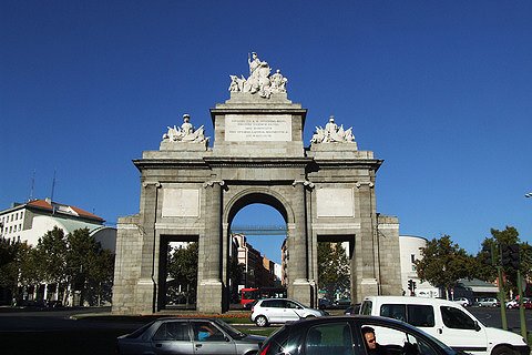 Puerta de Toledo by demonstrate