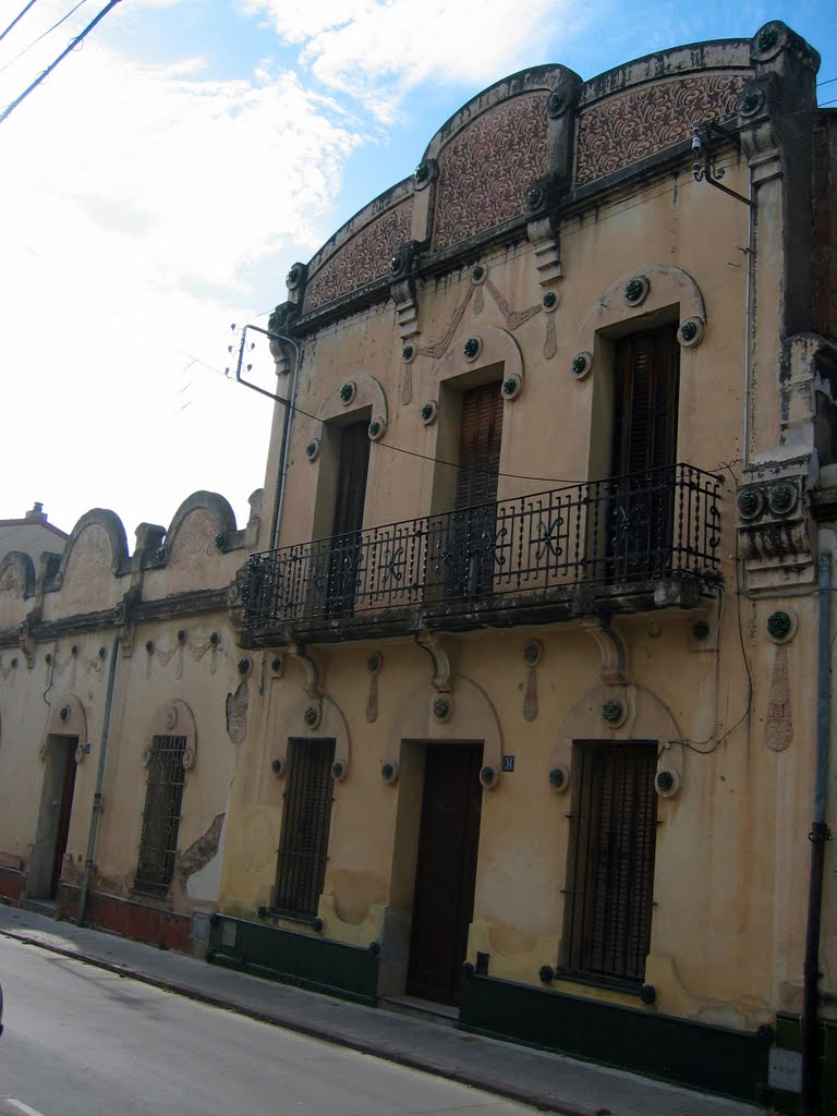 Viviendas de la calle Sancho by Alva Lopez