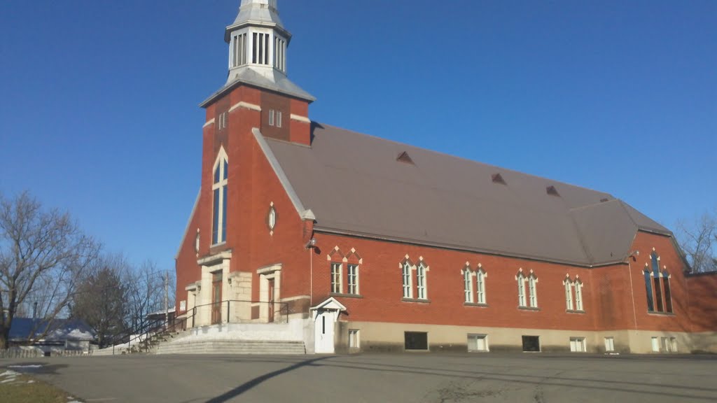 Église catholique by Charles Doyon