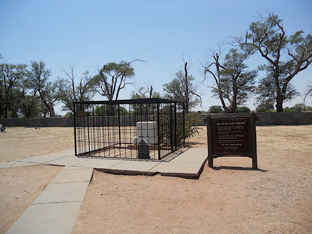 Billy the Kid's grave by tomas99b