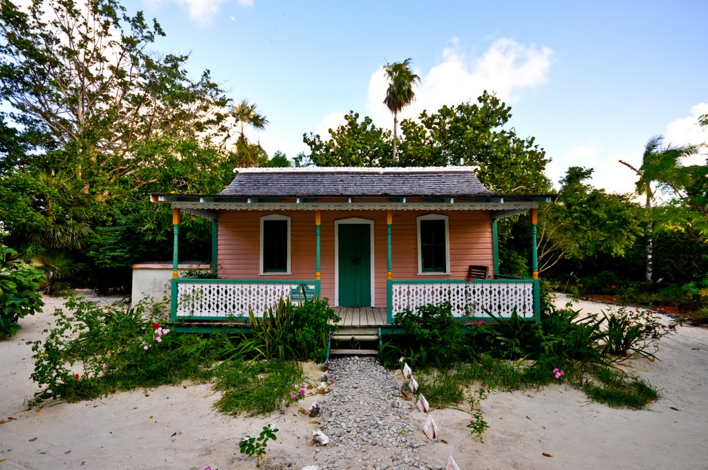 Traditional cottage, Botanic Park by colm76