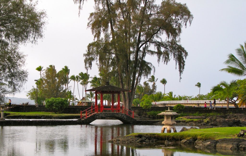 Lili'uokalani Gardens, Hilo, Hawaii by mrellis1242