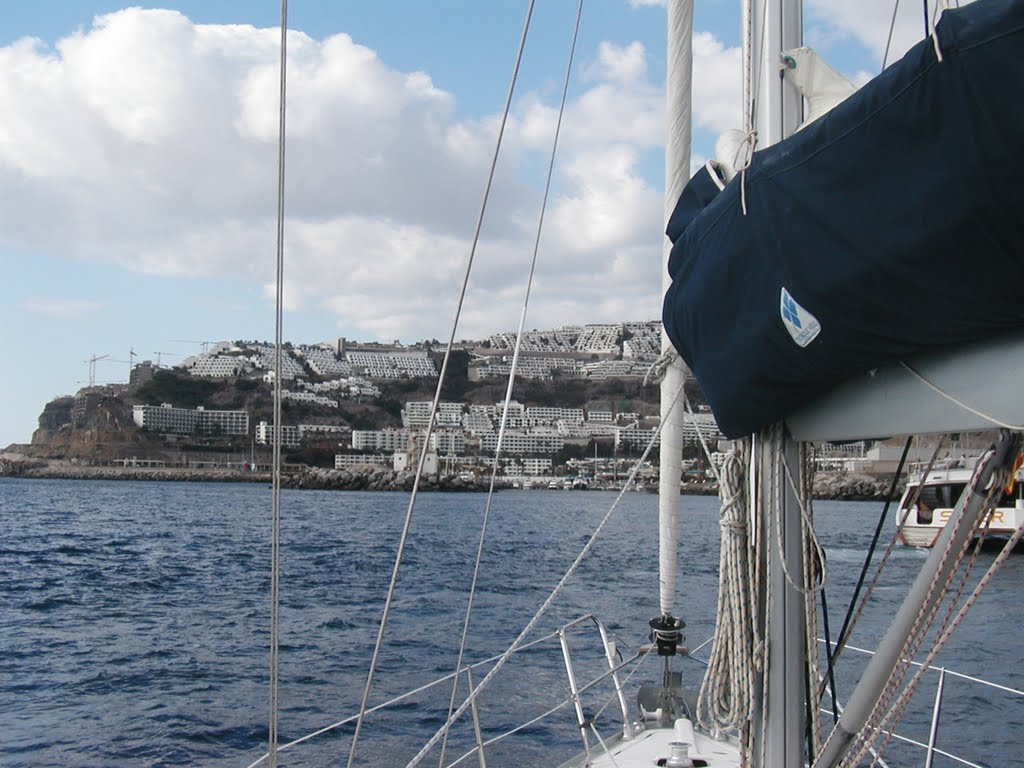 Aquarius approaching Puerto Rico by Coupdemistral