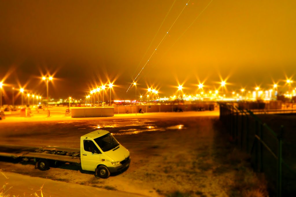 Night shot 8.11.2011 tiltshift by schilf