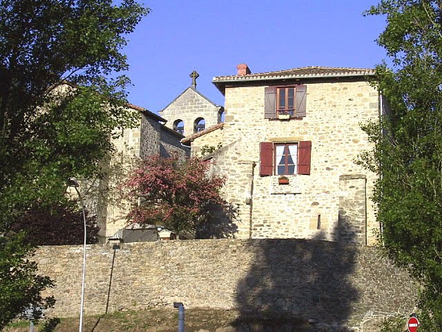 Le Palais sur Vienne - l'église et le presbytère by gerard.fourgeaud@cegetel.net