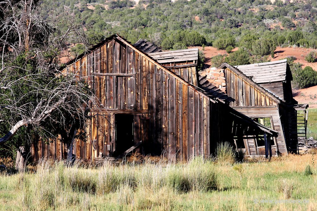 Johnson Canyon Movie Set by www.galenbeck.de