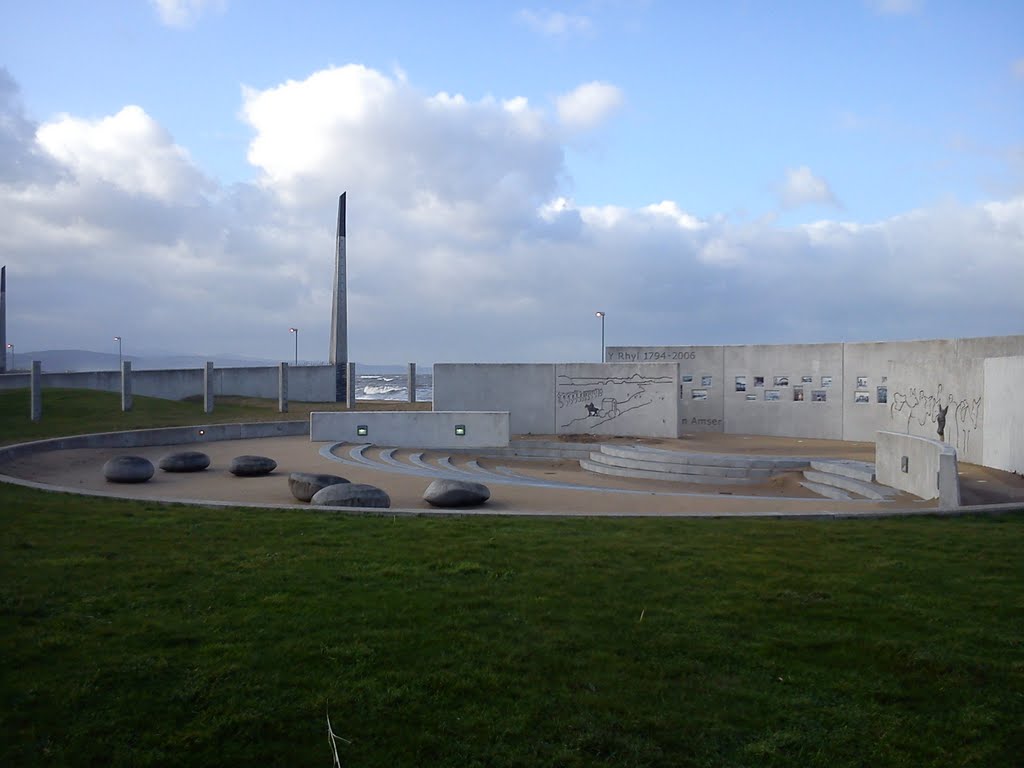 Rhyl Outdoor Theatre by dai-roberts of mostyn