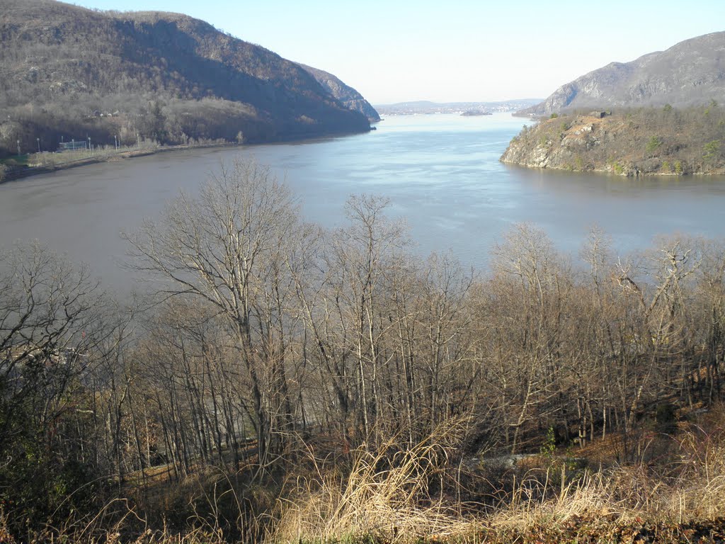 Hudson River at West Point by benwill