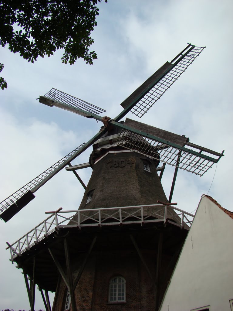 Emden ( Windmühle ) August 2011 by DortmundWestfalica