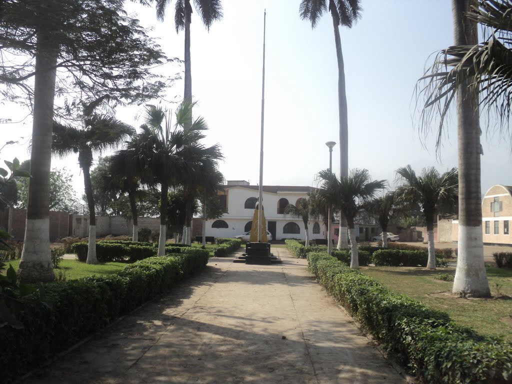 Plaza de San Pedro de Carabayllo by Rolando Arciga Soto