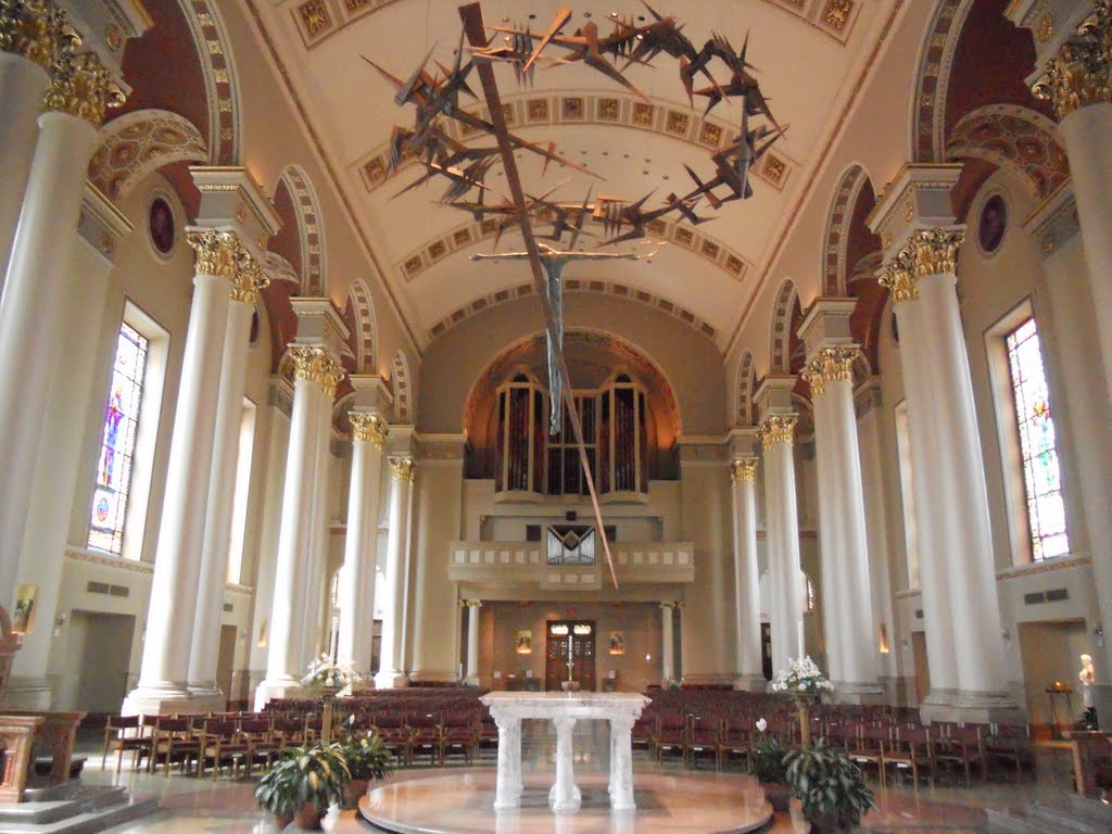 Milwaukee cathedral interior by tomas99b