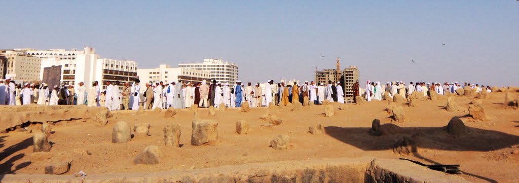 Pemakaman Baqi' by Fajar Abdillah