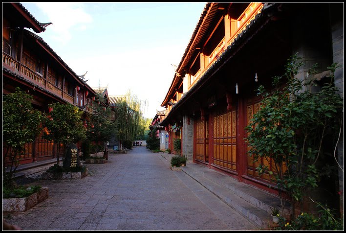 Gucheng, Lijiang, Yunnan, China by 西風