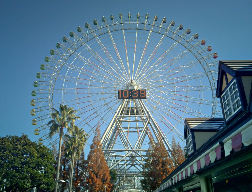 Ferris Wheel by Jebeng Otai