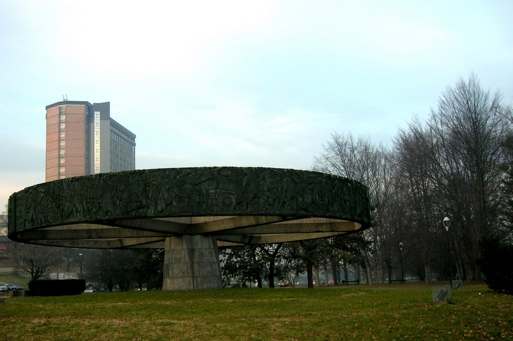 WHEEL MONUMENT by piero belforte