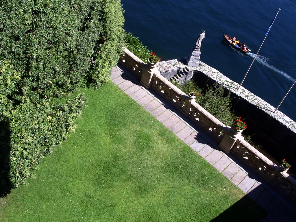 Da villa Balbianello sul lago di Como by Enrico Sprea