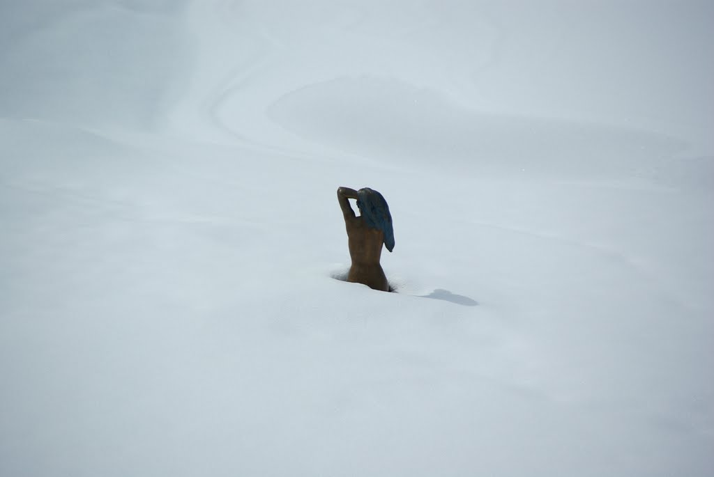 Der zugeschneite Karersee by Volker Giraud