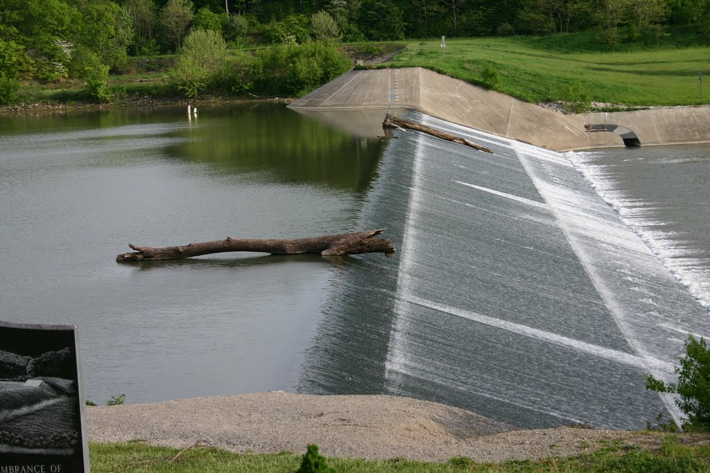 Lake Charleston Spillway by Bradenherbert