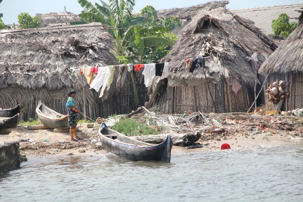 Kuna Yala, Panama by Tomasz Bukowski