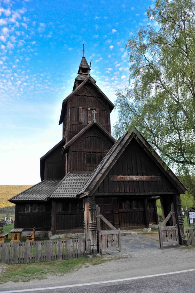 Norway-Uvdal Stavkirke-Church by Rui Simão