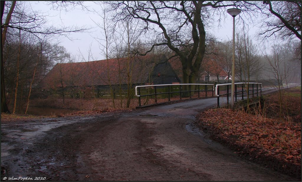 Brug over de A bij Ter Borg by Wim Popken