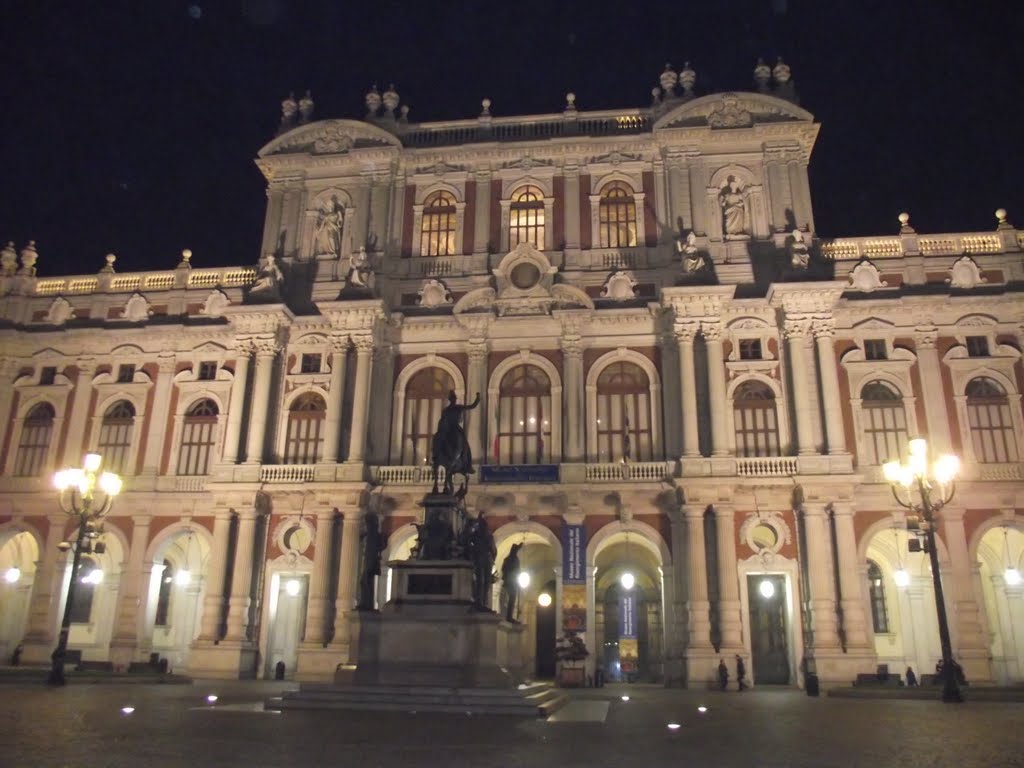 Palazzo Carignano by Ranuccio Farnese