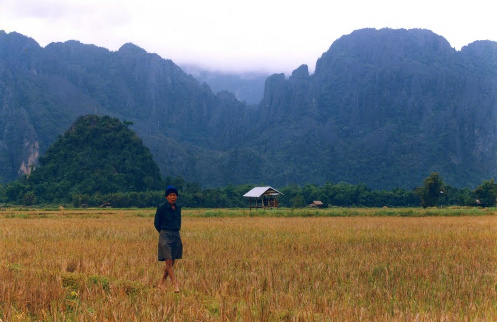 Vang-vieng by nicolas pouillart